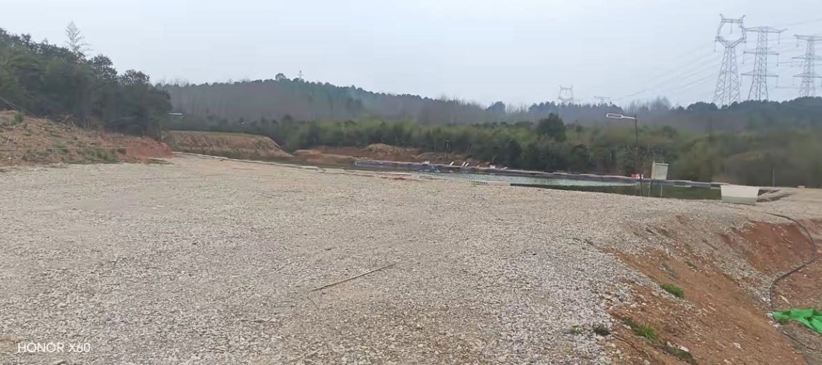逍遥庄垂钓旅游中心钓场环境缩略图