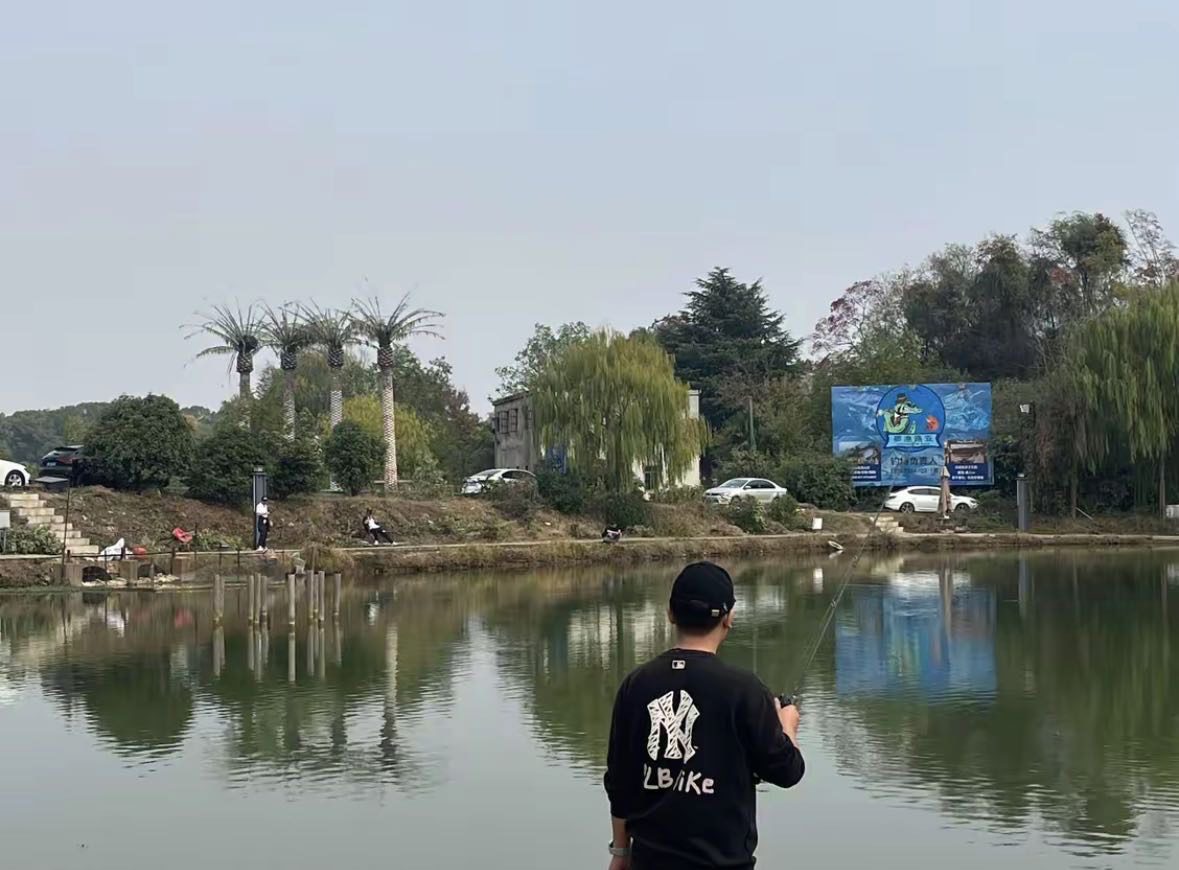 鄂渔路亚基地钓场环境照片