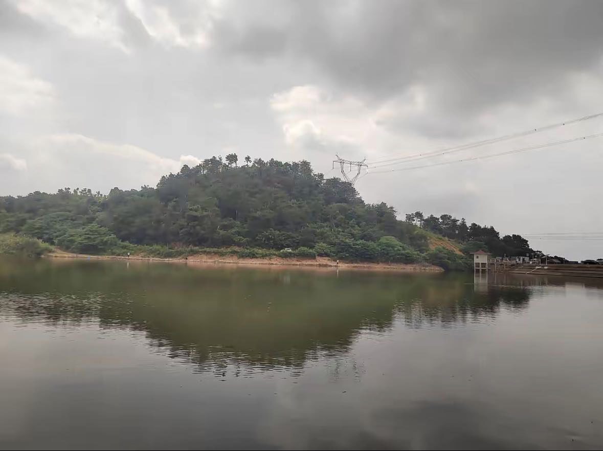 SZS路亚基地钓场环境缩略图