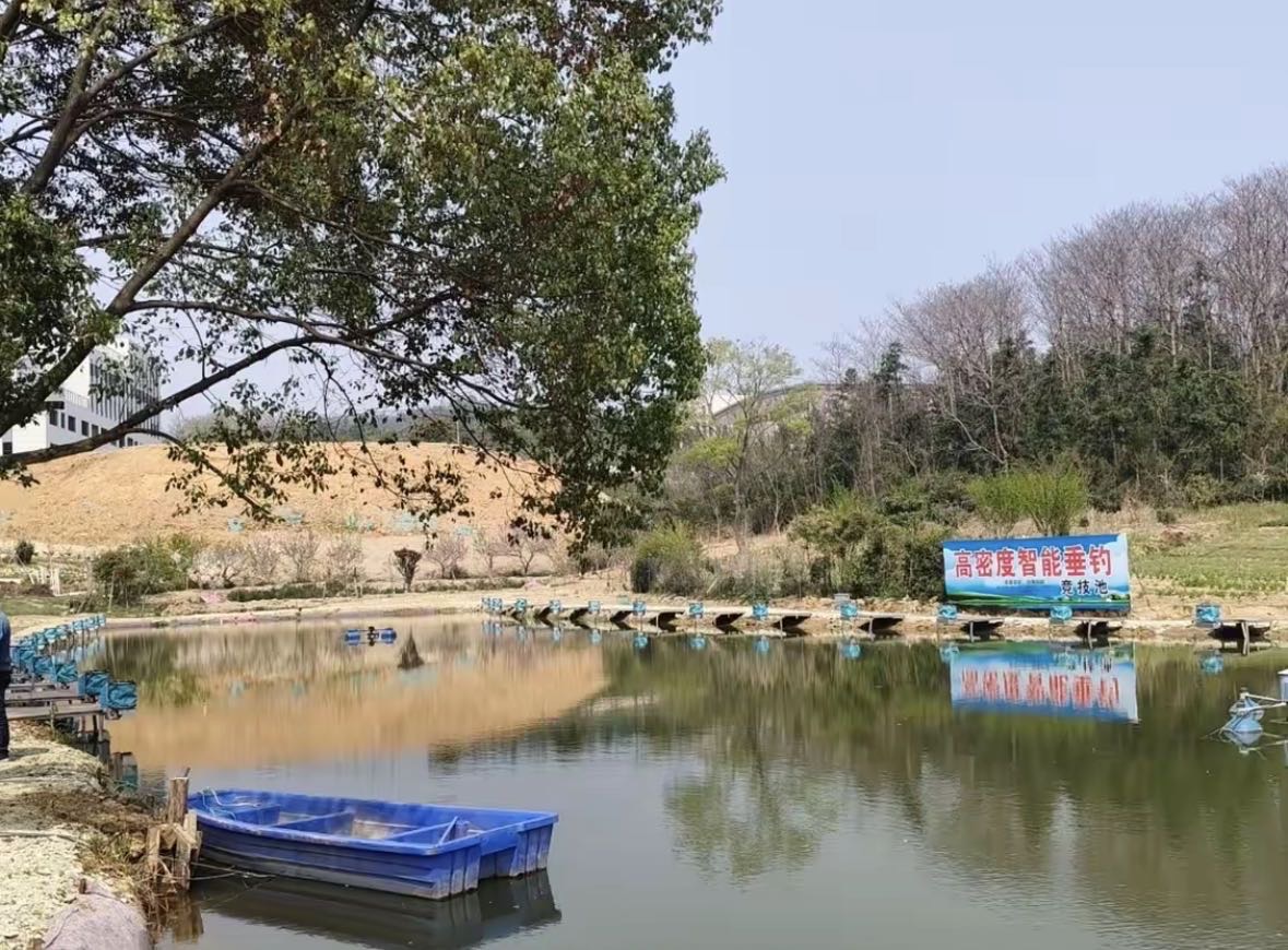 杭州富阳玖玖垂钓园钓场环境缩略图