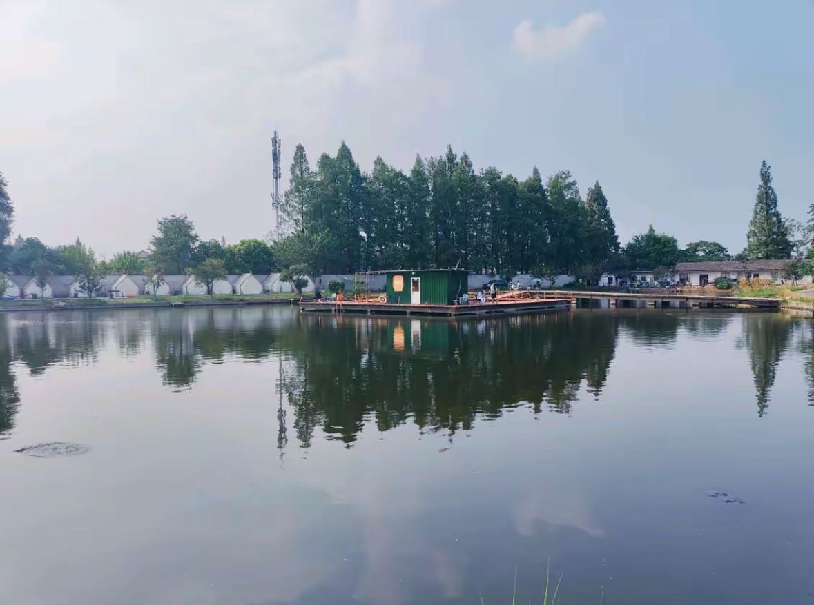 杭州龙悦路亚基地钓场环境缩略图