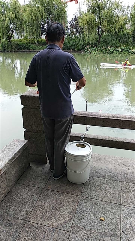 和睦路垂钓点钓点与钓场环境照片