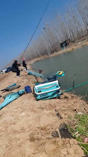 孙师傅垂钓园钓场环境照片