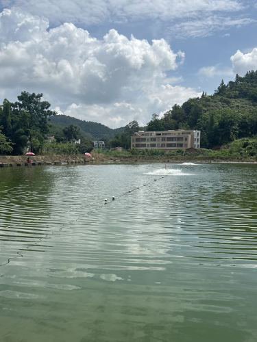 六贺钓鱼场钓场环境照片