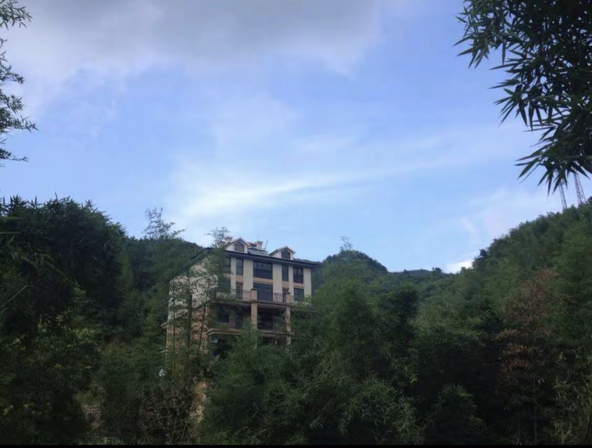 天目翡翠谷山庄钓点与钓场环境照片