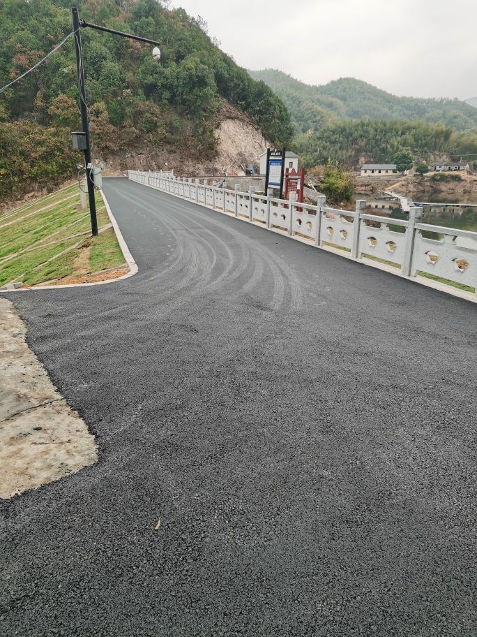 盘龙石水库垂钓基地钓场环境缩略图