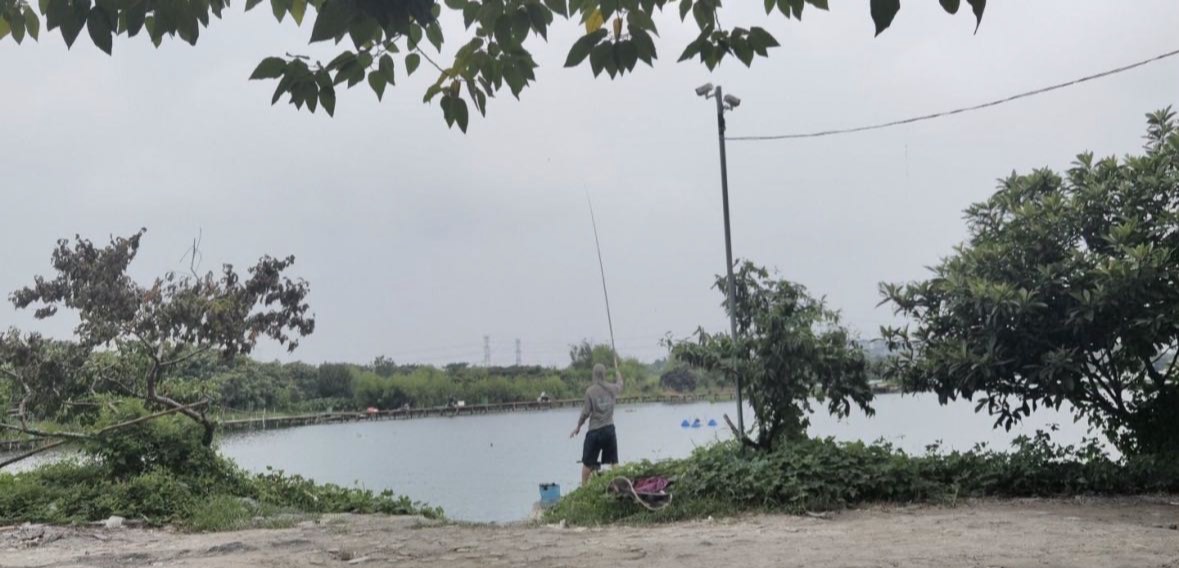 周家湾自然水域鲢鳙塘钓点与钓场环境照片