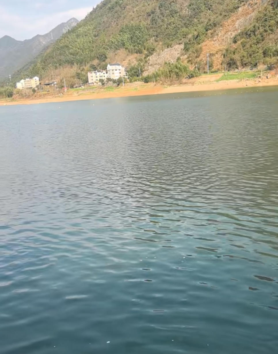 半夏渔歌垂钓中心钓场环境缩略图
