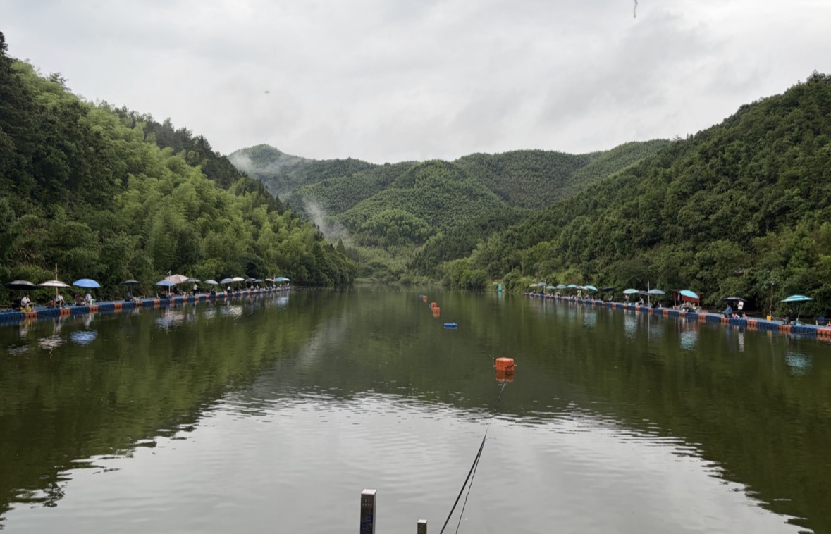 临安石门砍鲢鳙垂钓基地钓点与钓场环境照片