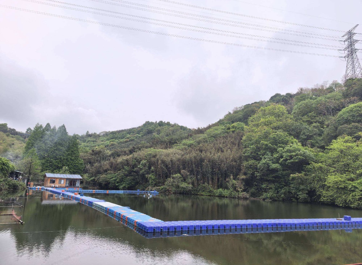 赤子坞水库垂钓中心钓场环境照片