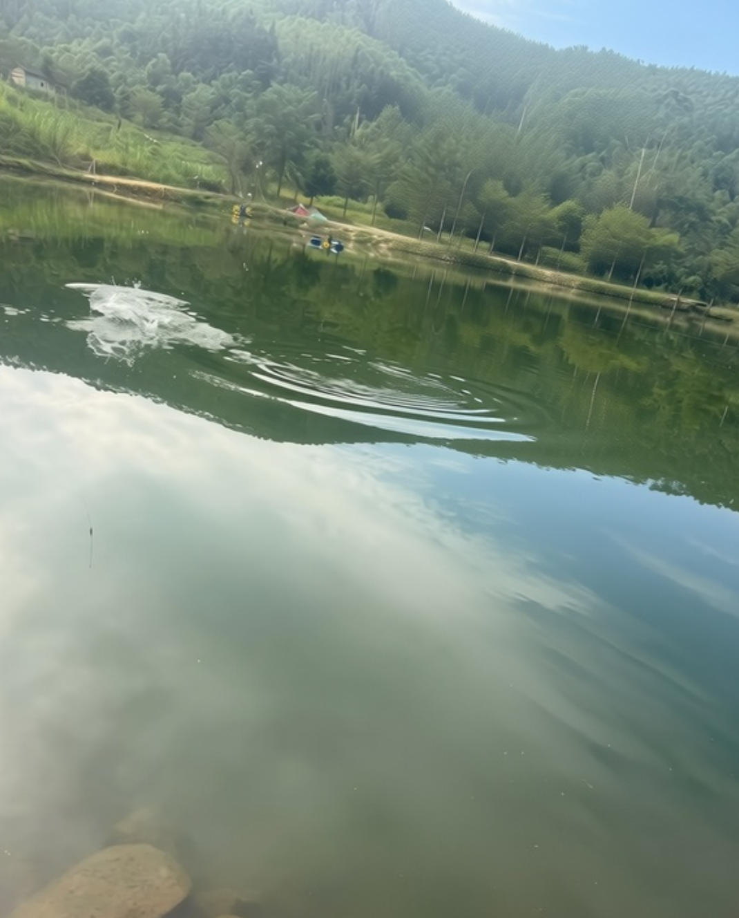 温泉山庄垂钓场钓场环境照片