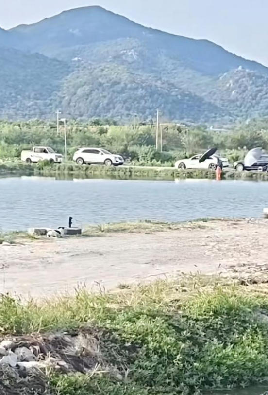小饶共享休闲垂钓园钓场环境照片
