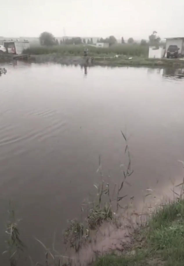 雷龙垂钓场钓场环境照片