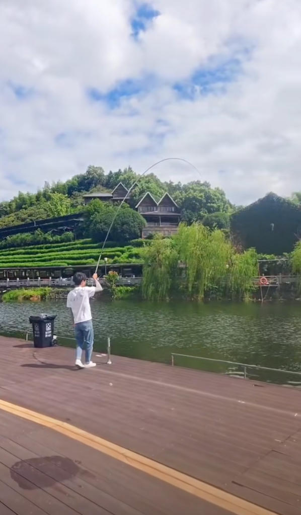 杭州青云垂钓中心钓场环境照片