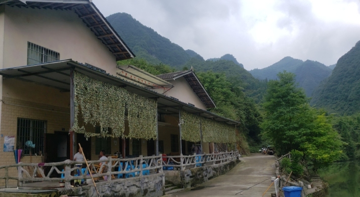 洪家岭钓鱼山庄钓场环境照片