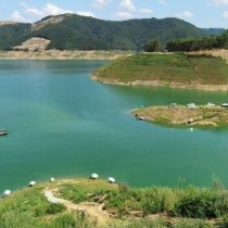 云湖湾野钓乐园钓场环境缩略图