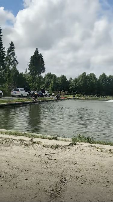 湖州驭青垂钓中心钓场环境照片