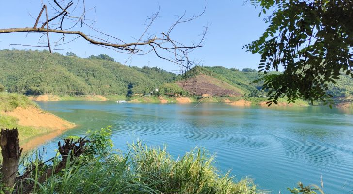 万峰湖生态野钓基地钓场环境照片