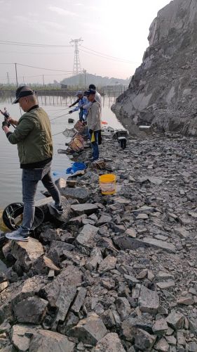 德清小胖矿坑路亚基地钓场环境照片