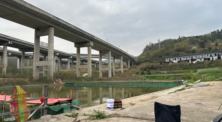 李资垂钓园钓场环境照片