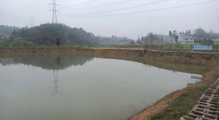 黔西哦豁休闲垂钓场钓场环境照片