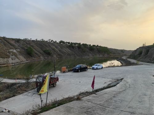 同聚缘垂钓基地钓场环境照片