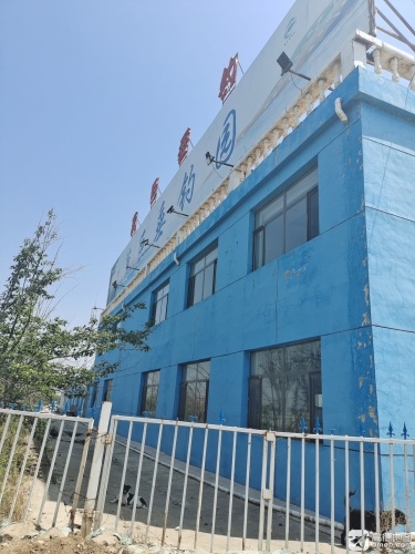 包头市万巨垂钓园钓场环境照片