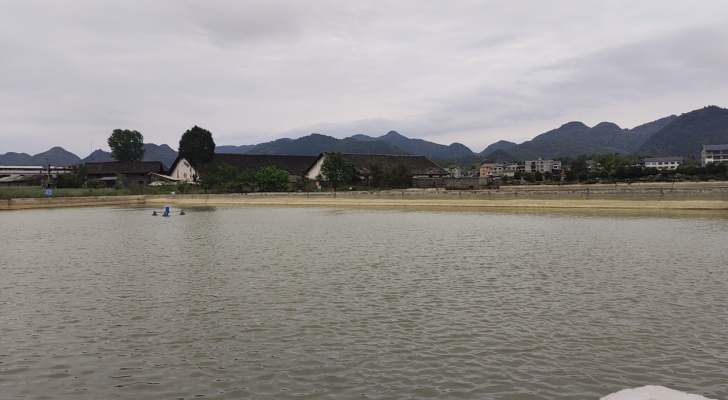 六角澜休闲垂钓园钓场环境照片