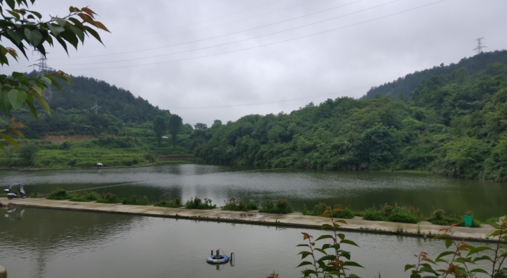 开阳上坝生态钓鱼山庄钓场环境照片