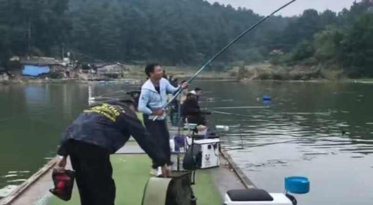 大井冲鲢鳙青鱼垂钓基地钓场环境照片