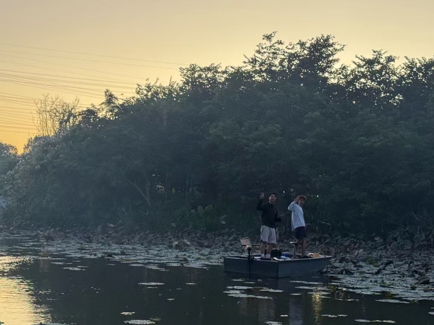 牛牛路亚钓鱼场钓场环境照片