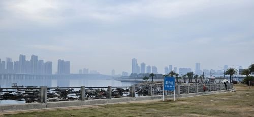 十里长堤垂钓区钓场环境照片